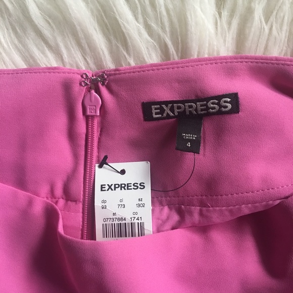 π High Waisted Ruffle Mini Skirt π - Picture 3 of 4